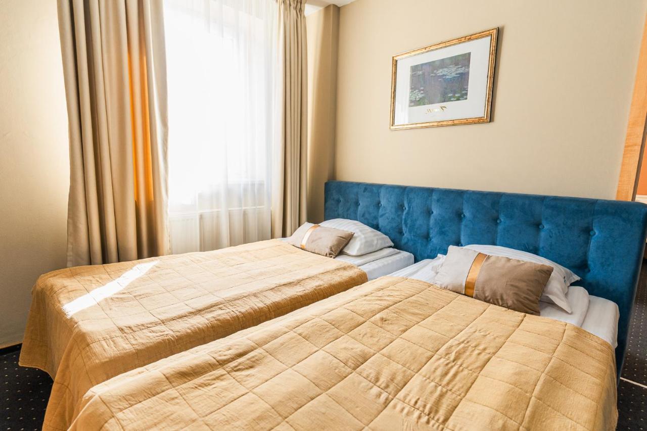 טימישוארה Hotel Pacific מראה חיצוני תמונה