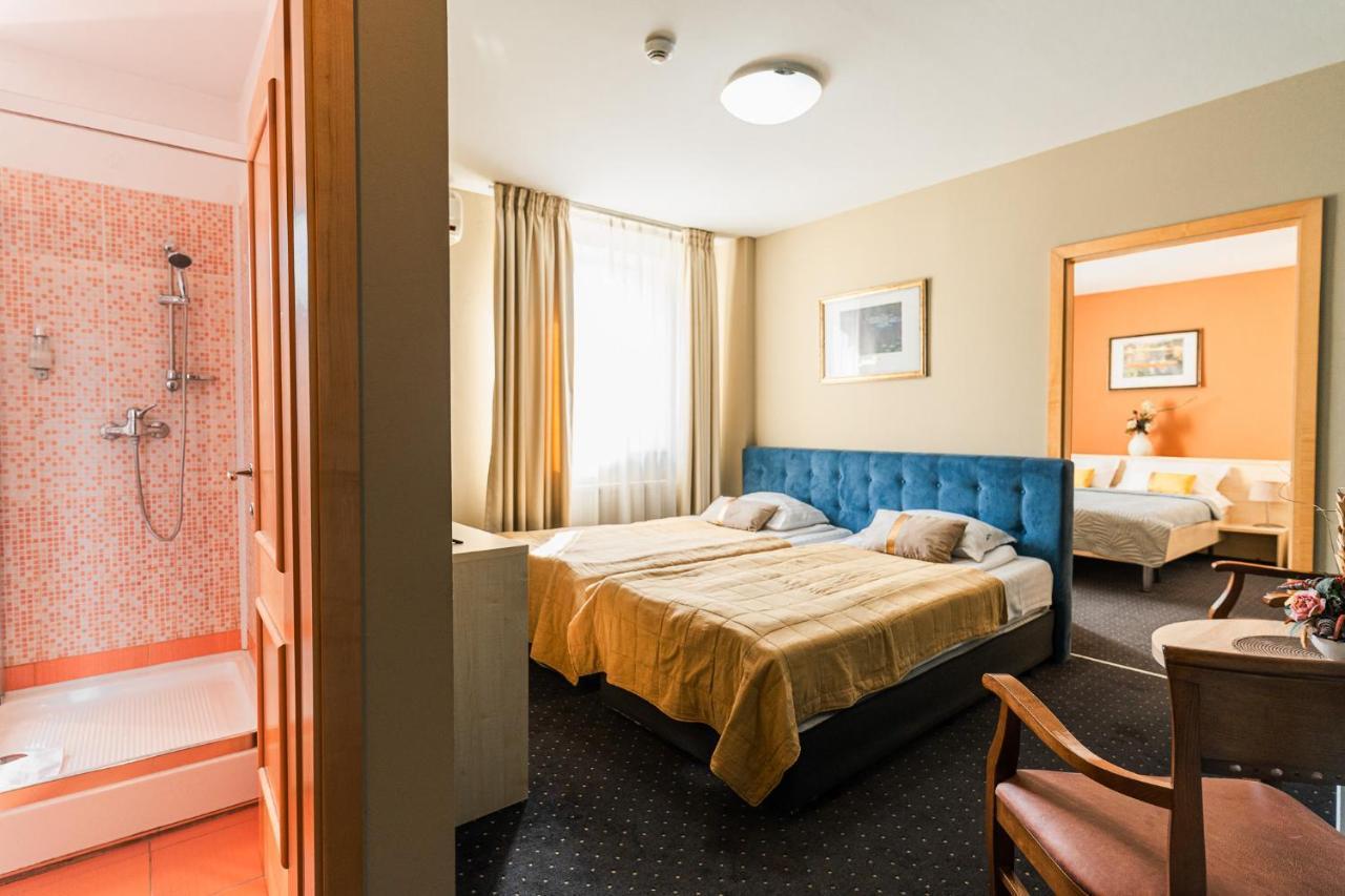 טימישוארה Hotel Pacific מראה חיצוני תמונה