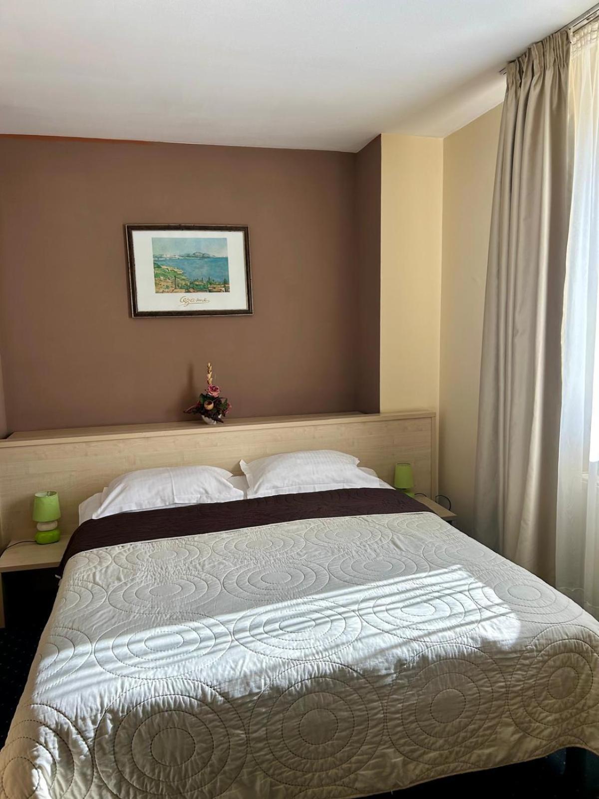 טימישוארה Hotel Pacific מראה חיצוני תמונה