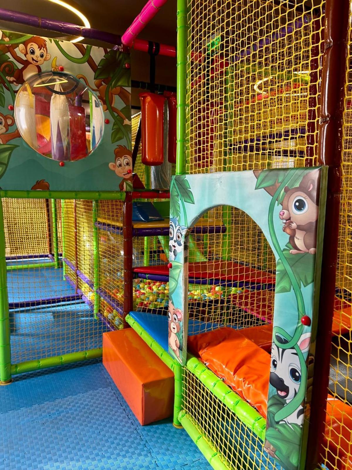 טימישוארה Hotel Pacific מראה חיצוני תמונה