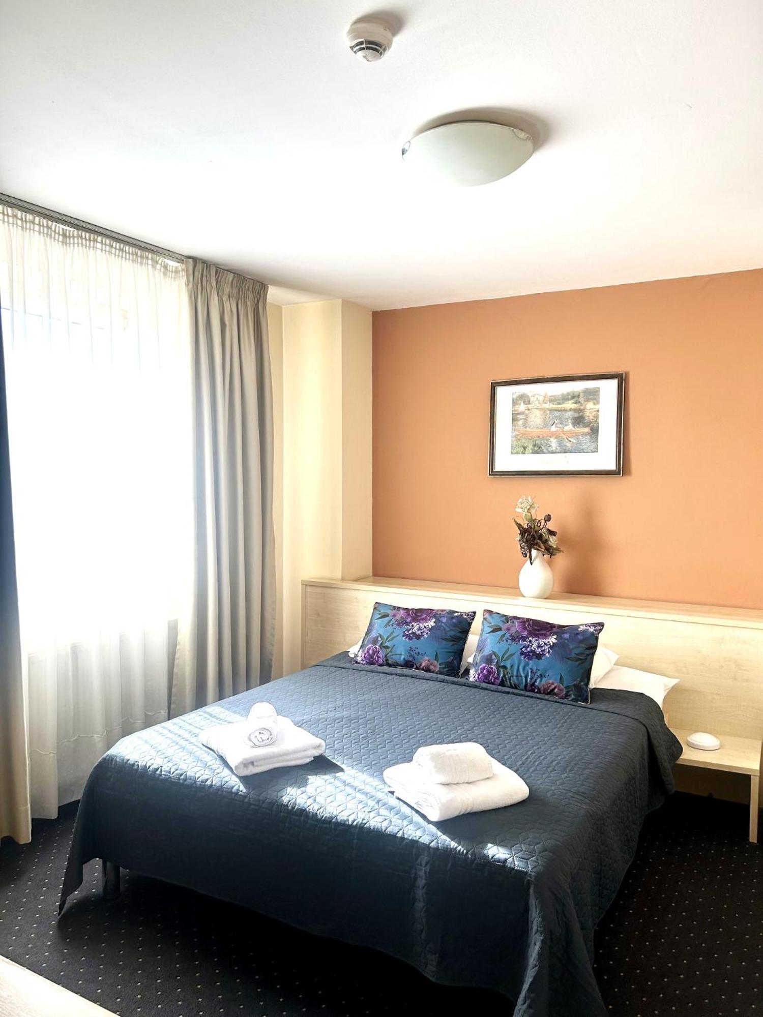 טימישוארה Hotel Pacific מראה חיצוני תמונה